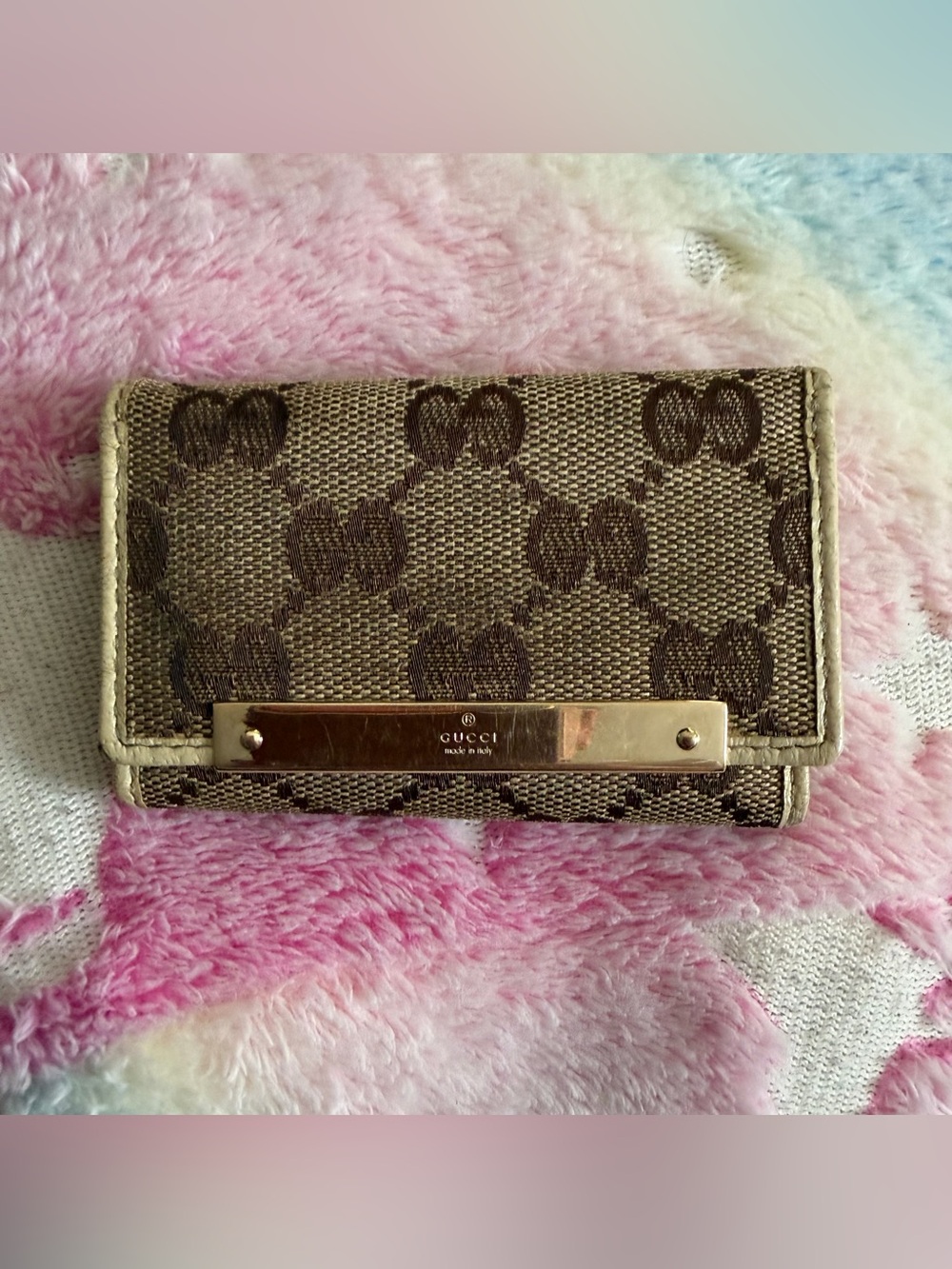Authentic Gucci Monogram Key Holder